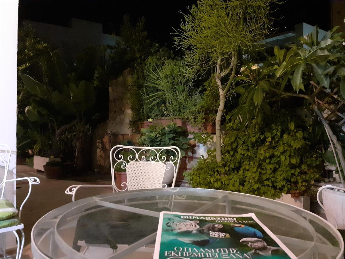 Diana Rooms Chrissi Akti Chania Exterior foto